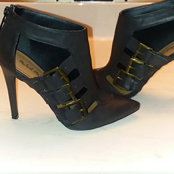 Boots - Picture 2 of 4